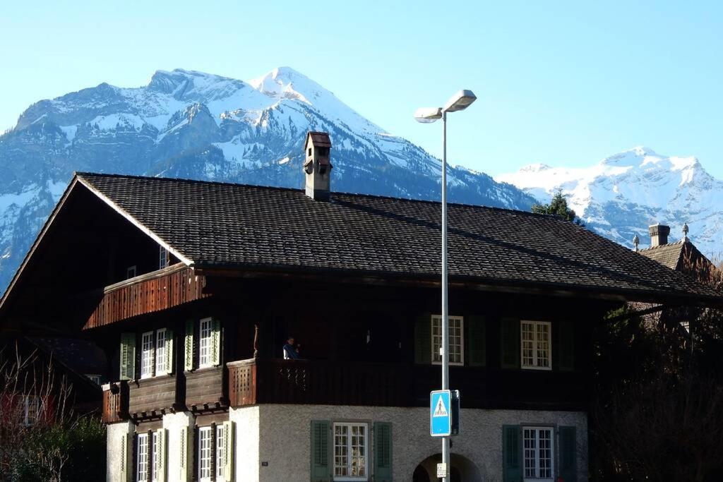 Zentral Gelegene Wohnung Mit Grossem Garten Interlaken Extérieur photo